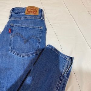 High waisted Levi’s